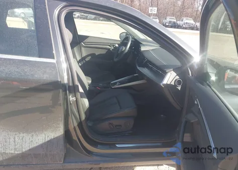 2024 Audi A3 Premium 40 Tfsi Front-Wheel Drive S Tronic z USA, uszkodzony, nr VIN WAUAUDGY1RA085785